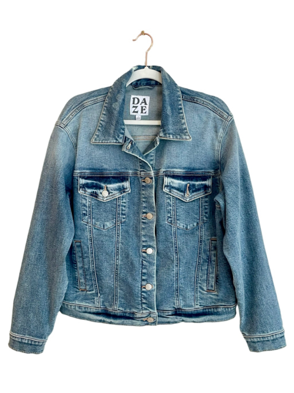 DAZE Denim Jacket Women M Light Wash Distressed Stretch Trucker Organic Cotton